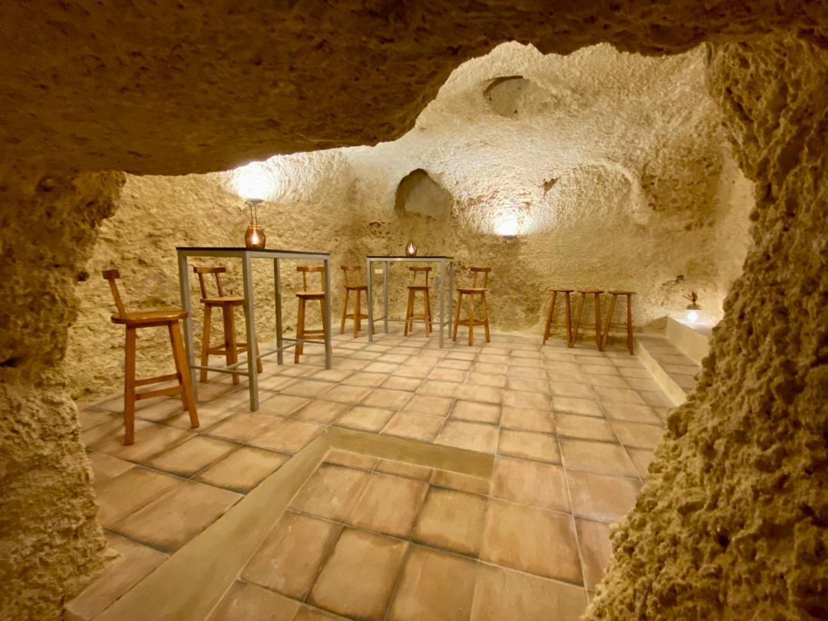 Villa Sol Casa Con Cueva Privada Y Vistas A La Iglesia Requena Bagian luar foto